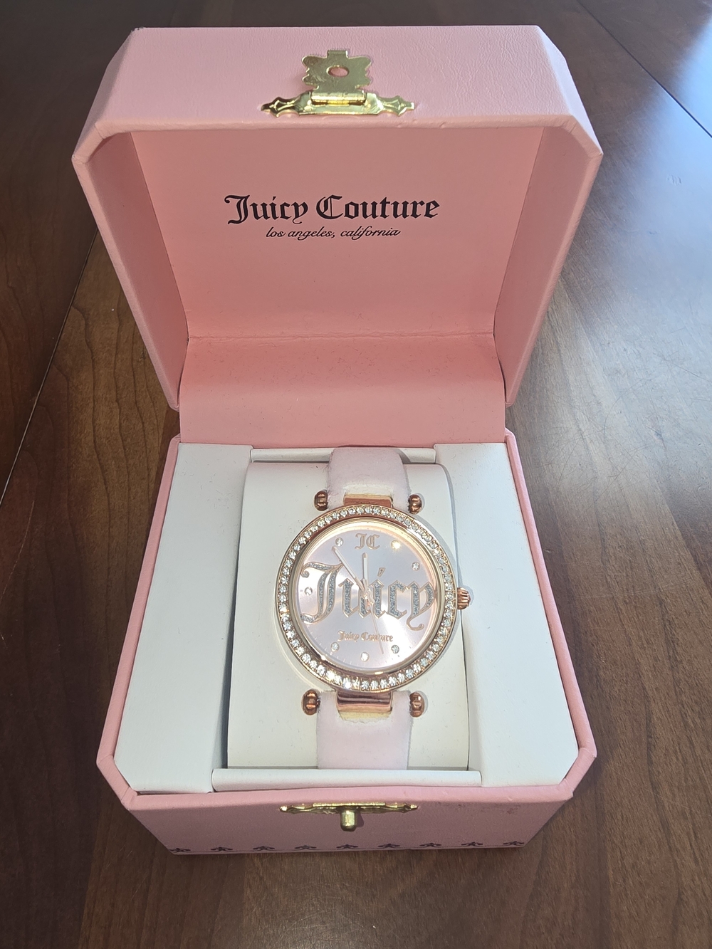 🔥 Juicy Couture Pink Fuzzy Strap Crystal Bezel Watch, Brand New in Gift Box